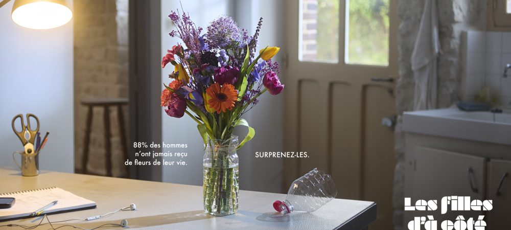 N’attendons pas que les hommes meurent pour leur offrir des fleurs. (Et accessoirement, un vase)
